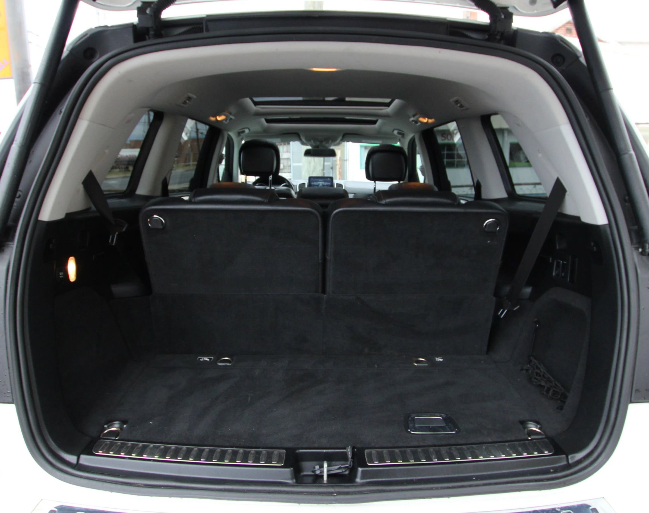 Used 2018 Mercedes-Benz GLS 550 4MATIC w/ Driver Assistance Package image 12