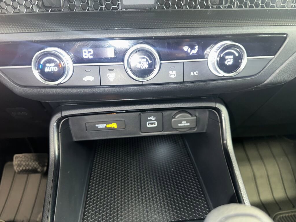 Used 2025 Honda CR-V LX image 12