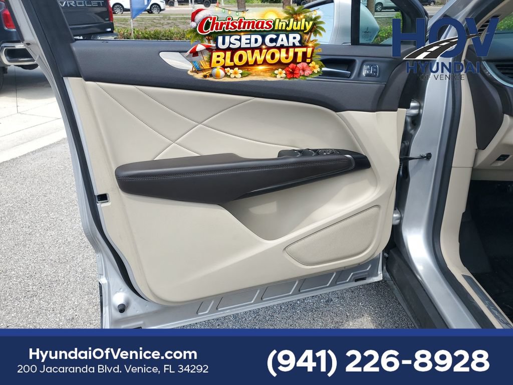 Used 2017 Lincoln MKC Reserve w/ Lincoln MKC Climate Package AWD/4WD image 26