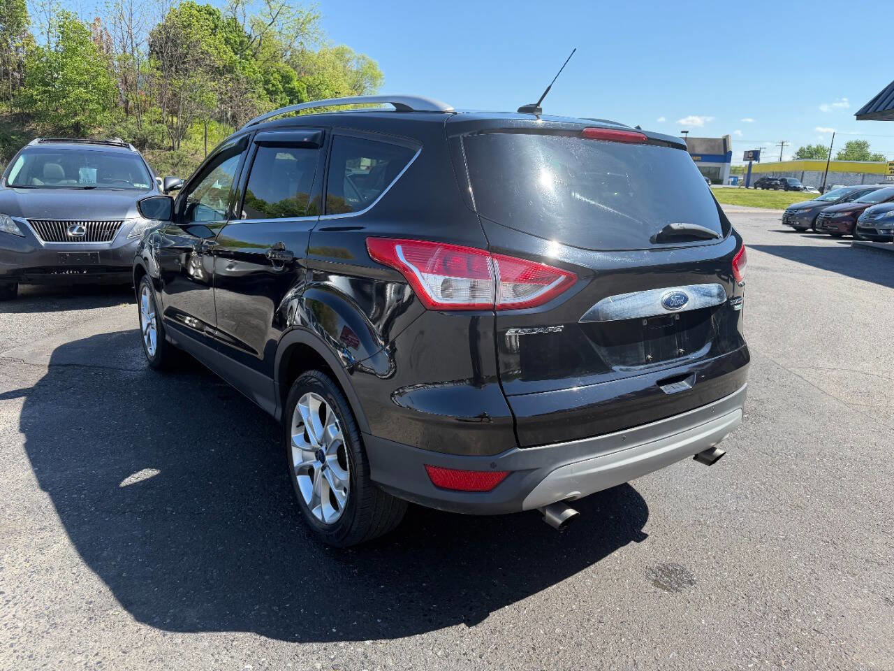 Used 2016 Ford Escape Titanium w/ Equipment Group 301A AWD/4WD image 11
