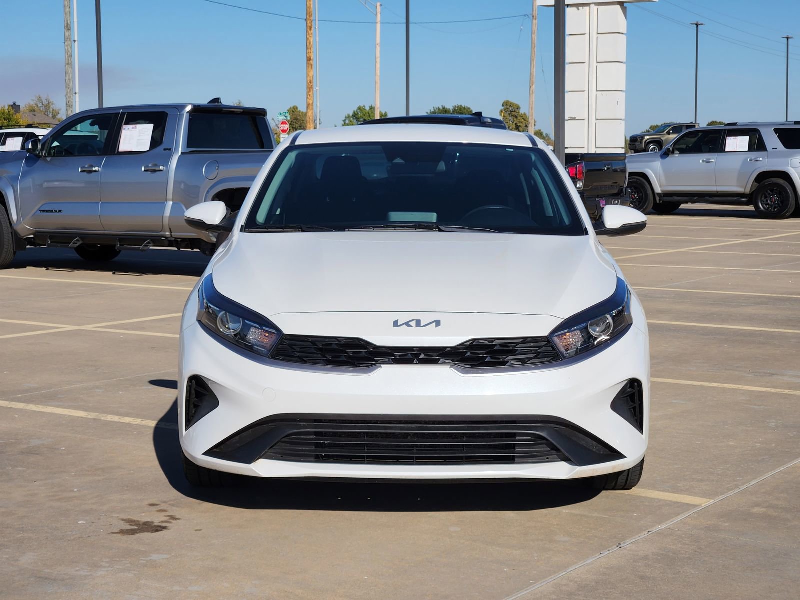 Used 2023 Kia Forte LXS w/ LXS Technology Package image 6