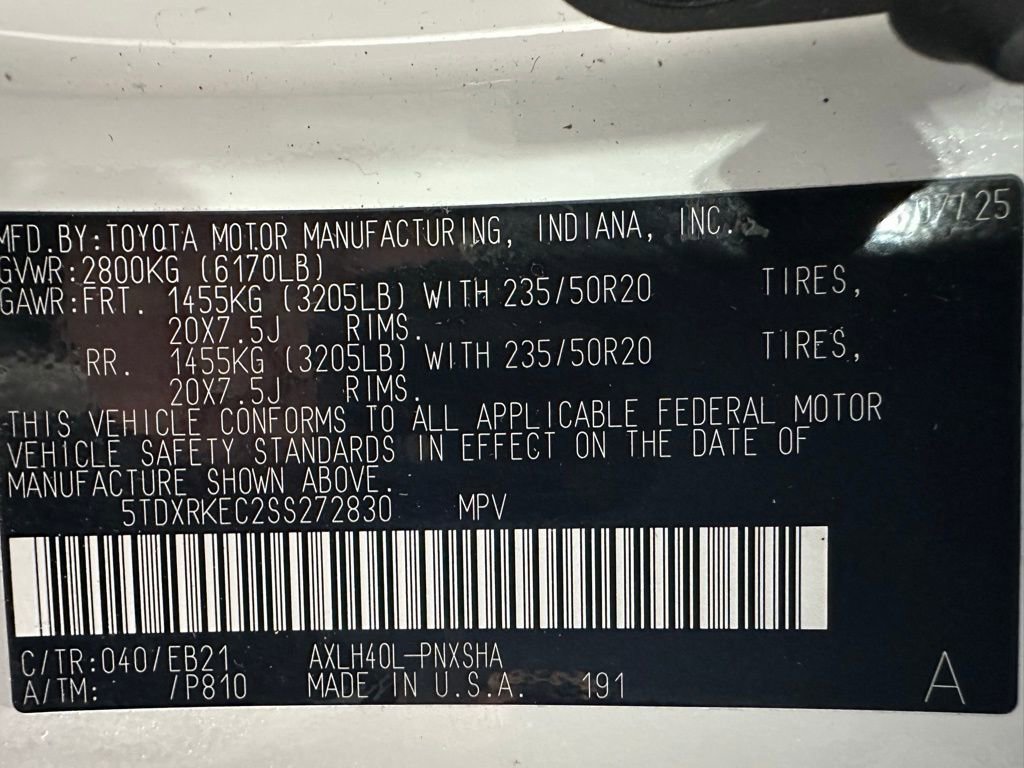 Used 2025 Toyota Sienna XSE image 11