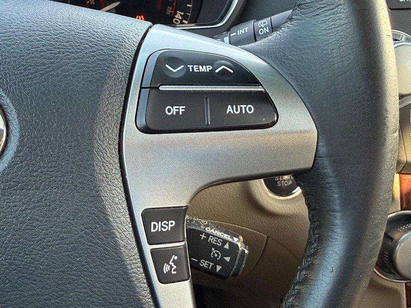 Used 2012 Toyota Highlander Limited w/ Tow Pkg AWD/4WD image 18