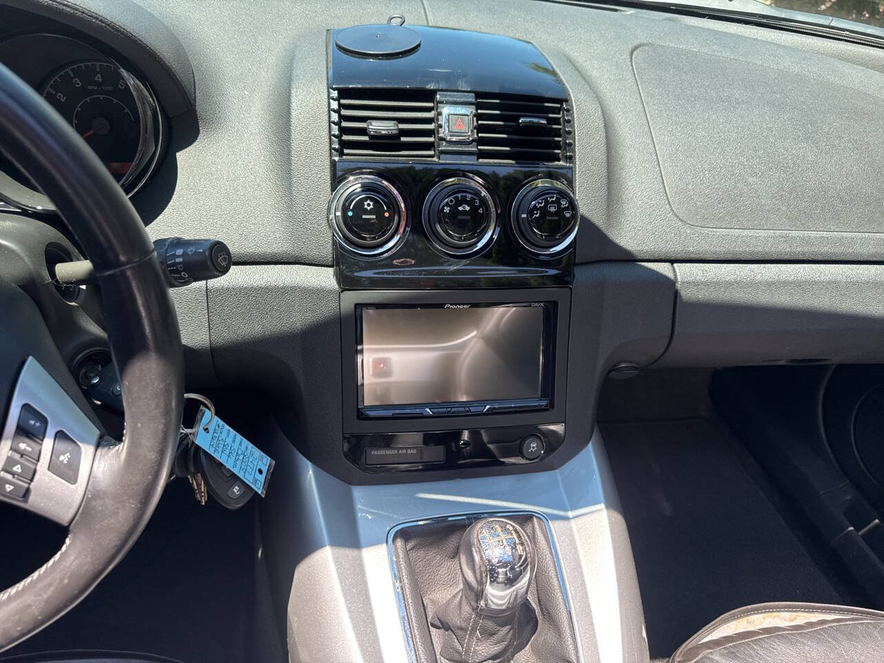 Used 2008 Saturn Sky w/ Premium Trim Package RWD image 17