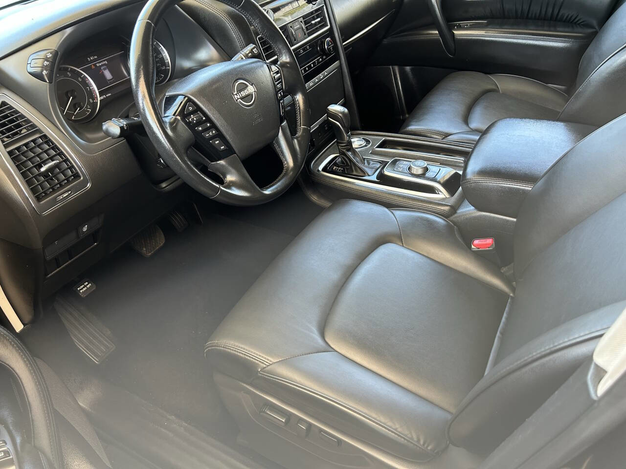 Used 2022 Nissan Armada SV RWD image 5
