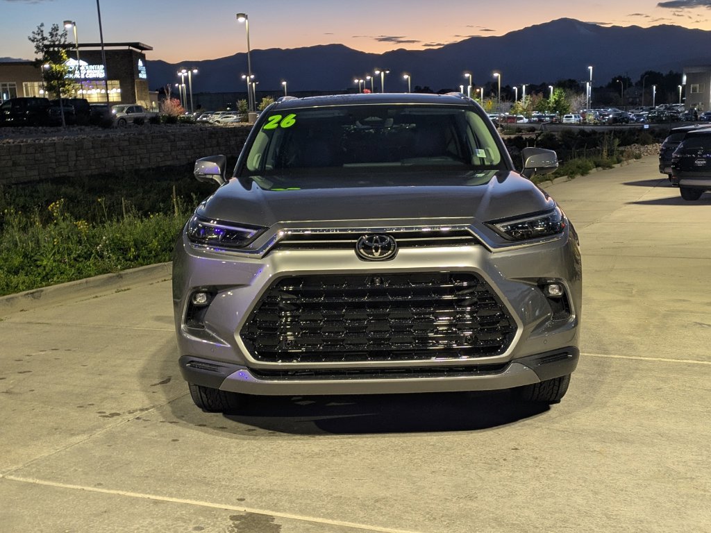 Used 2026 Toyota Grand Highlander AWD Hybrid image 3
