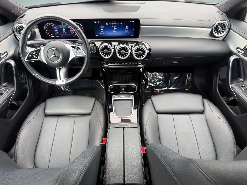 Used 2025 Mercedes-Benz CLA 250 4MATIC image 28