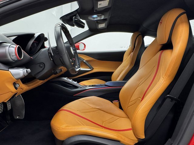 Used 2020 Ferrari 812 Superfast image 18