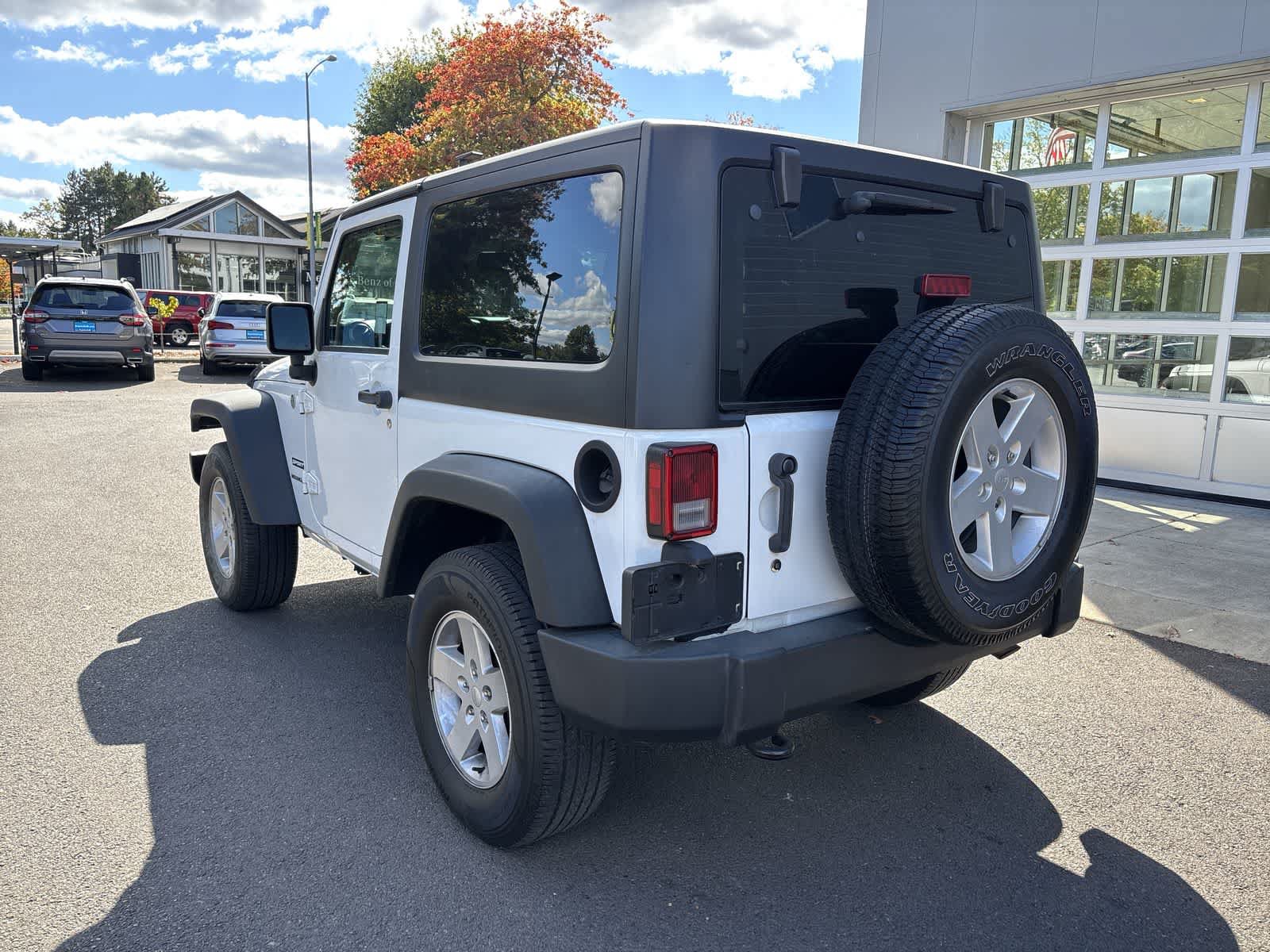 Used 2017 Jeep Wrangler Sport w/ Quick Order Package 24S AWD/4WD image 3