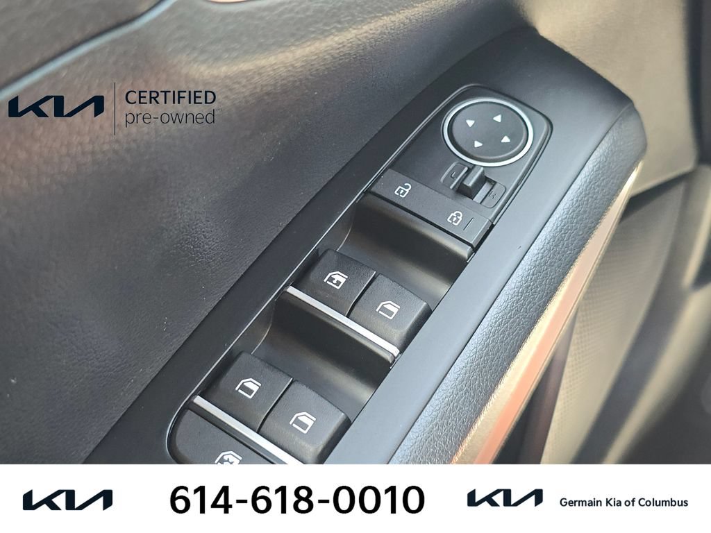 Certified 2025 Kia Soul LX w/ LX Technology Package FWD image 25