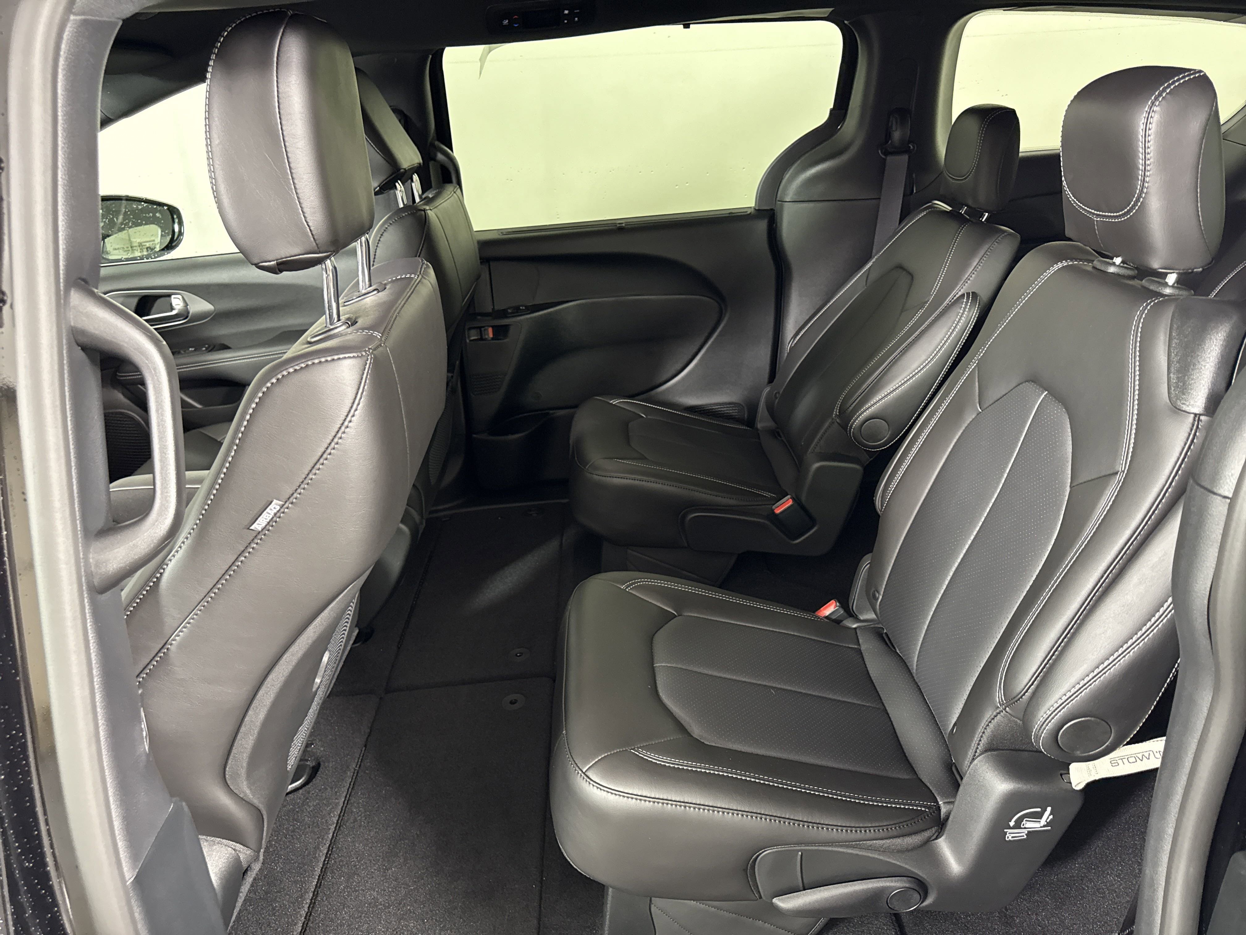 New 2026 Chrysler Voyager LX image 14