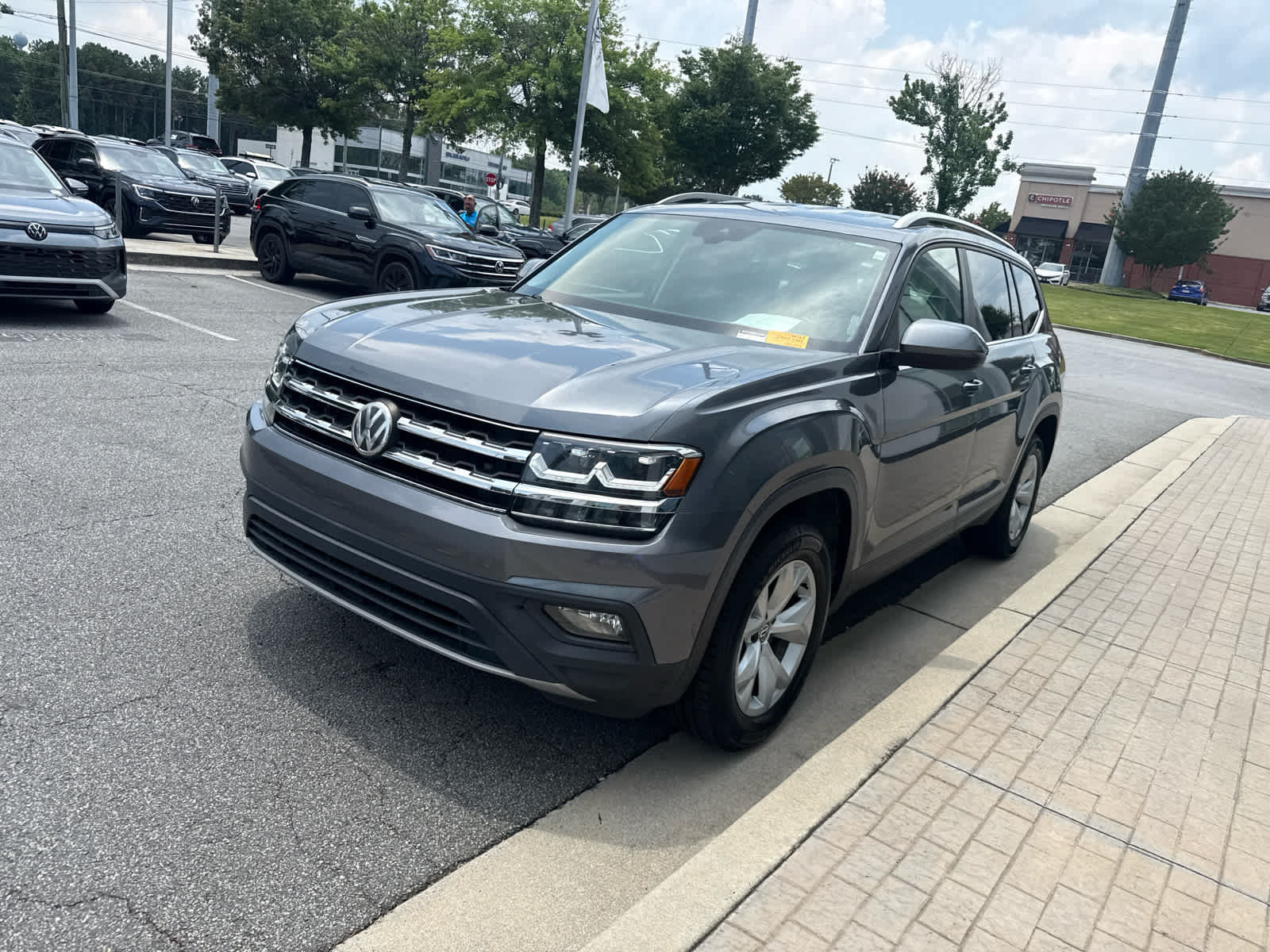 Used 2018 Volkswagen Atlas SE FWD image 26