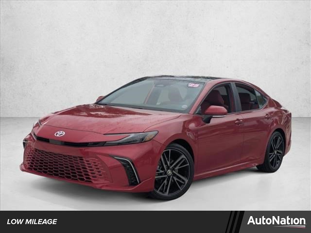 Used 2025 Toyota Camry XSE image 1