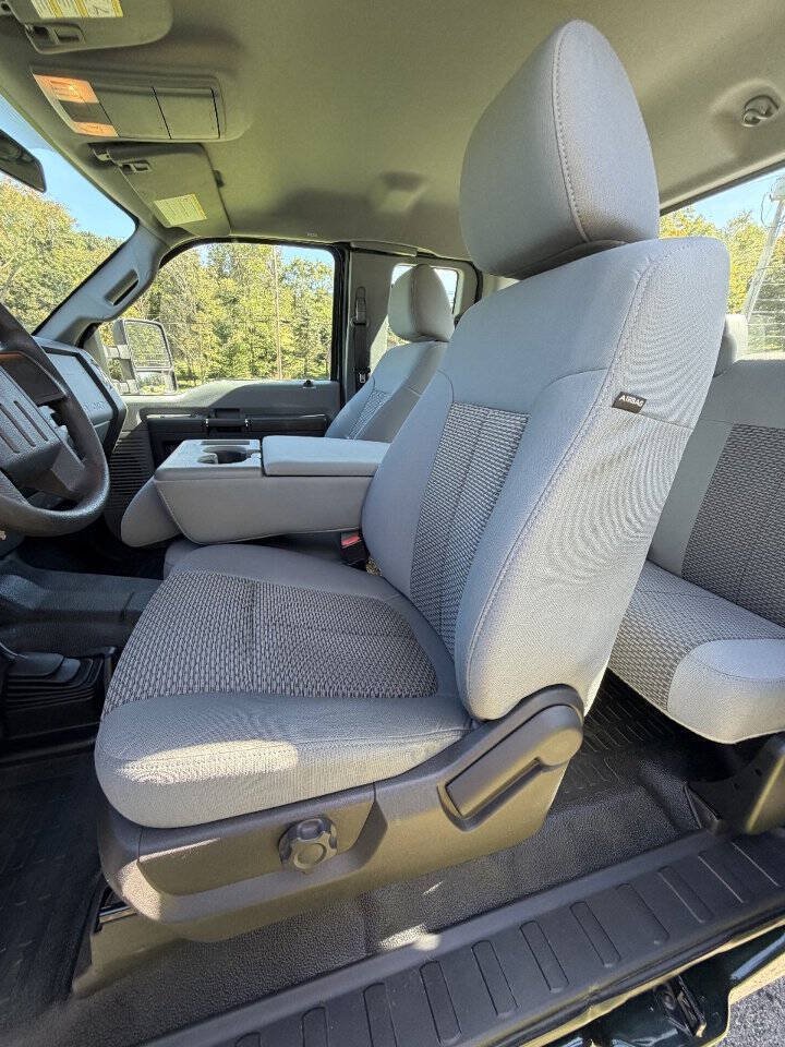 Used 2016 Ford F250 XL w/ XL Appearance Package AWD/4WD image 13