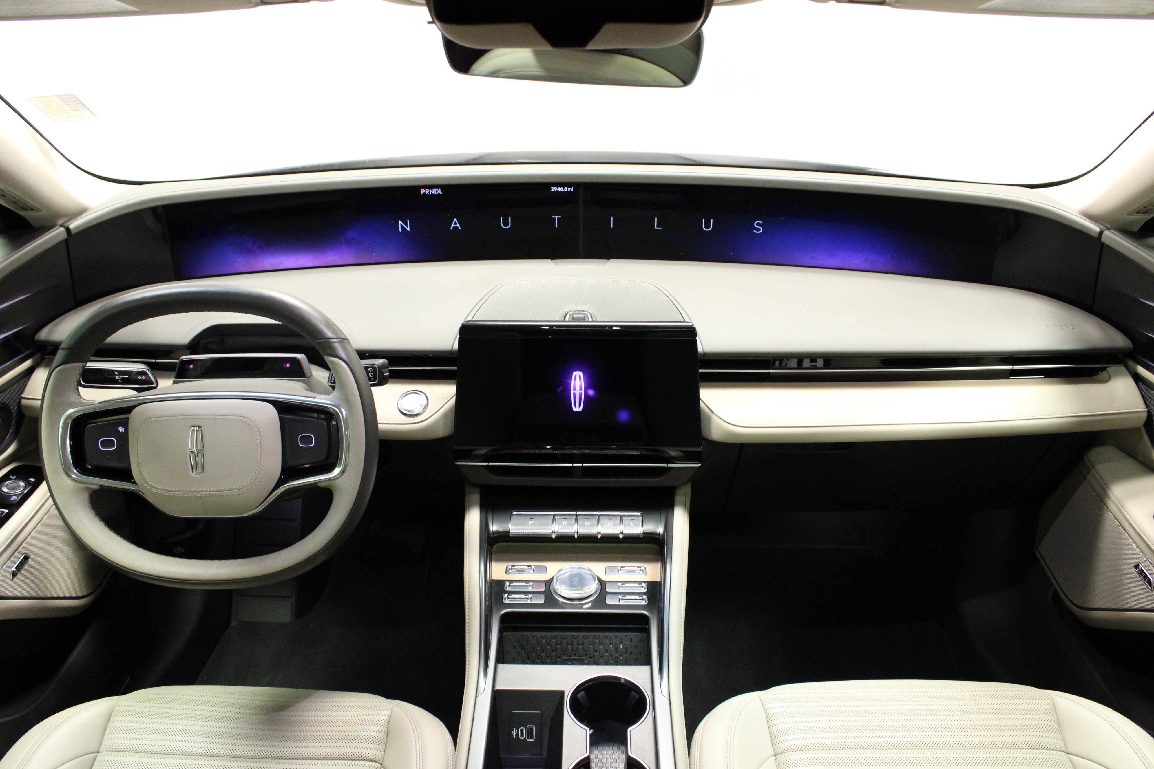 Used 2024 Lincoln Nautilus Reserve w/ Equipment Group 202A image 21