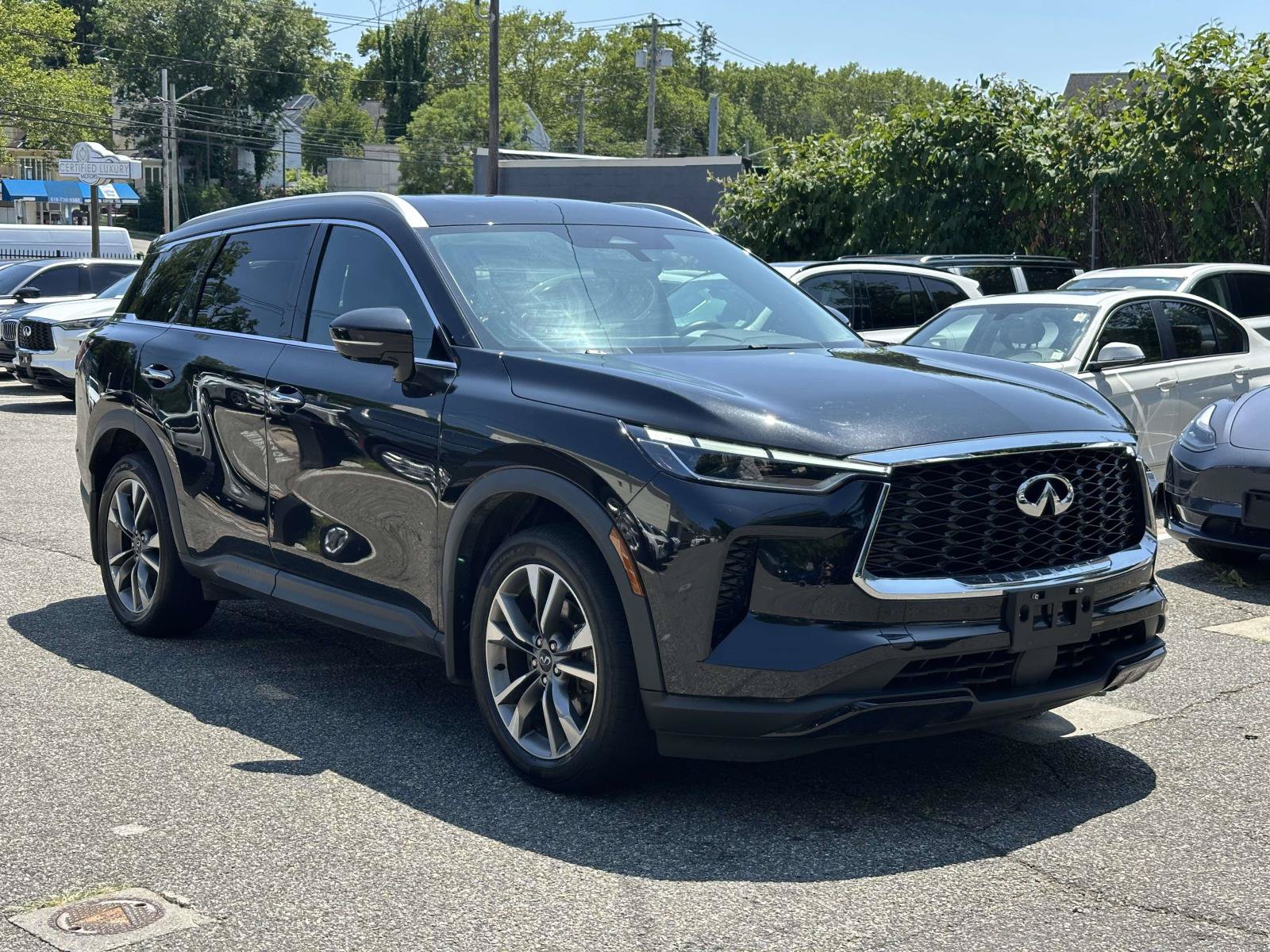 Used 2023 INFINITI QX60 Luxe w/ Cargo Package AWD/4WD image 1