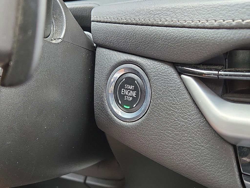 Used 2024 Cadillac XT4 Premium Luxury AWD/4WD image 31