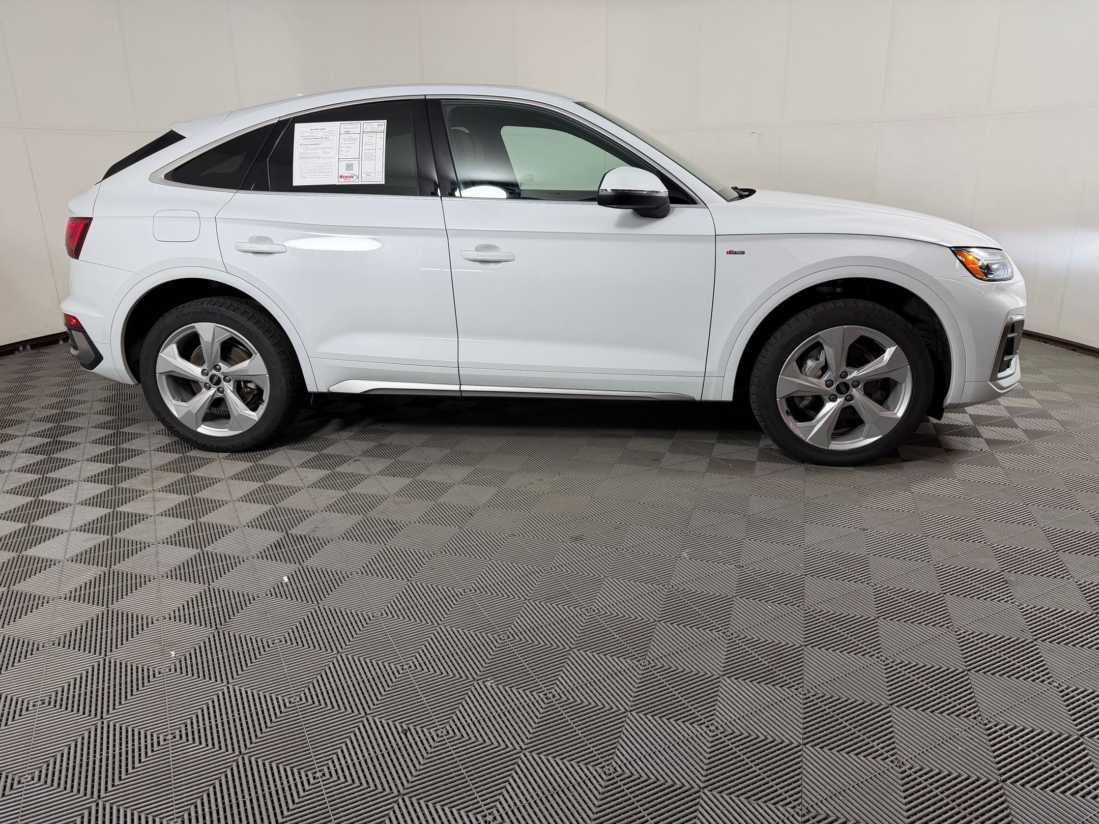 Certified 2024 Audi Q5 2.0T Premium Plus w/ Premium Plus Package AWD/4WD image 8