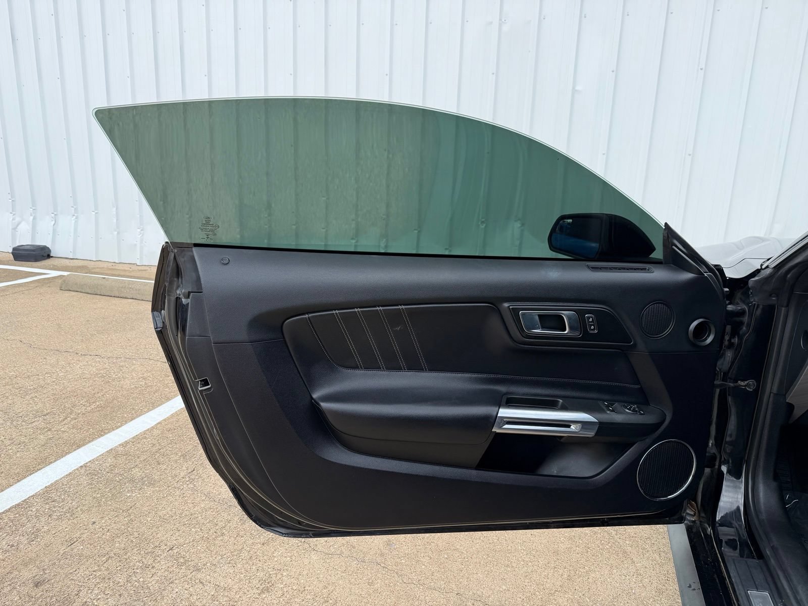 Used 2018 Ford Mustang GT Premium RWD image 21