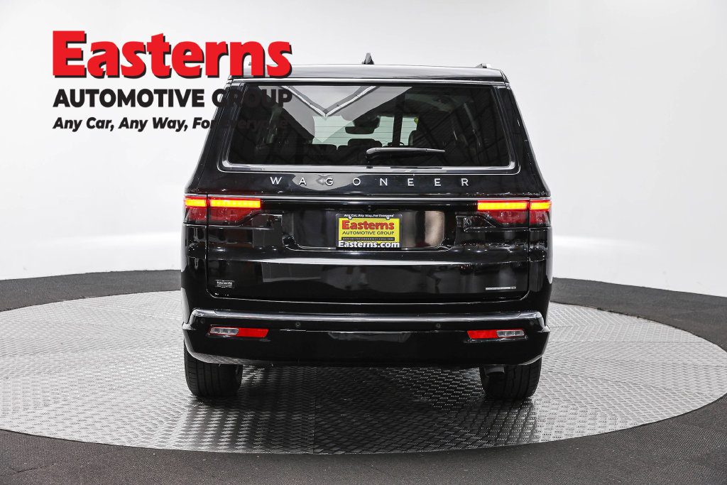 Used 2024 Jeep Wagoneer L Series II RWD image 7