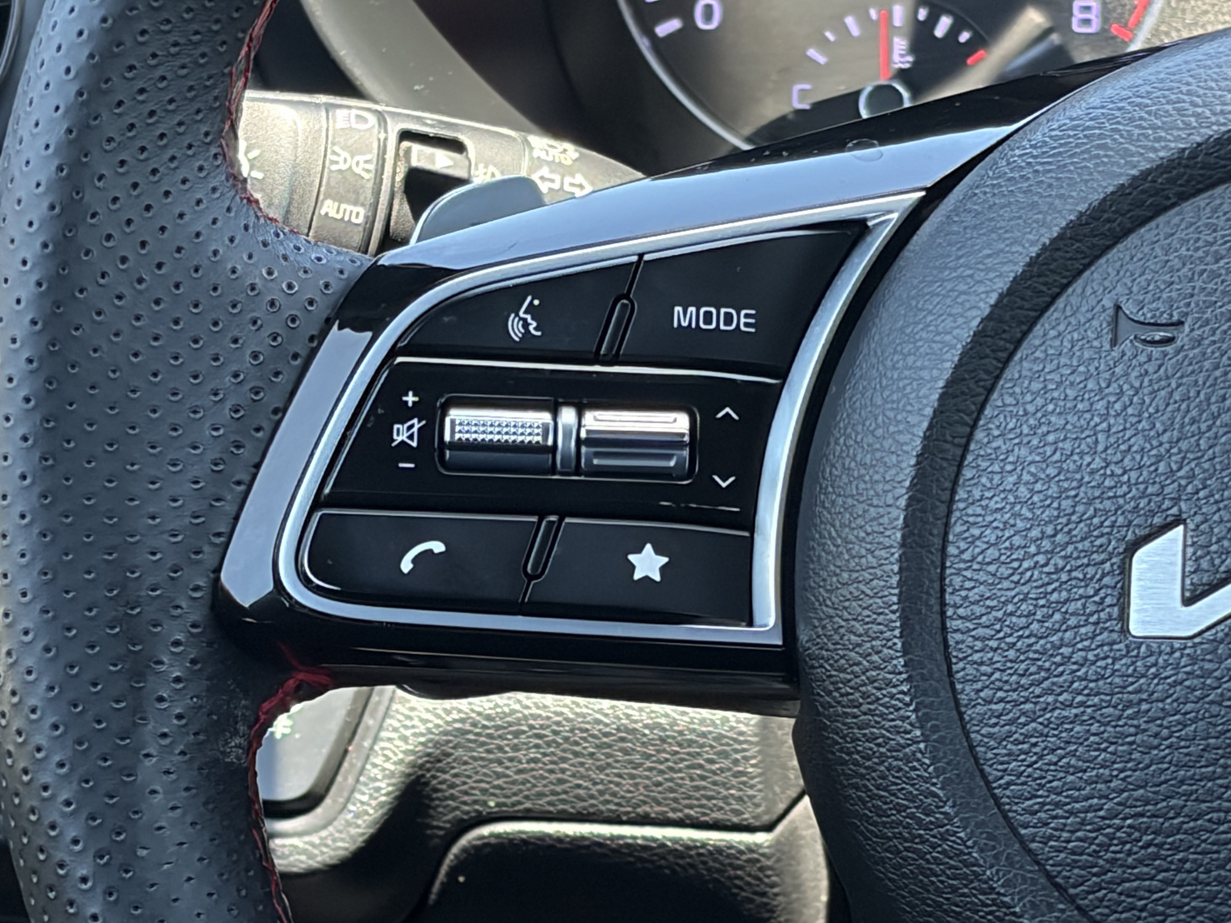 Used 2023 Kia Forte GT FWD image 17
