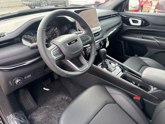 New 2026 Jeep Compass Latitude image 13