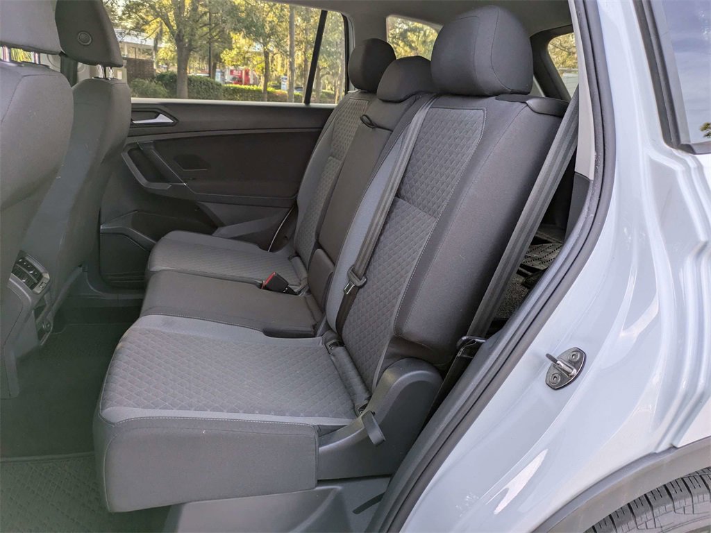 Used 2020 Volkswagen Tiguan S image 14