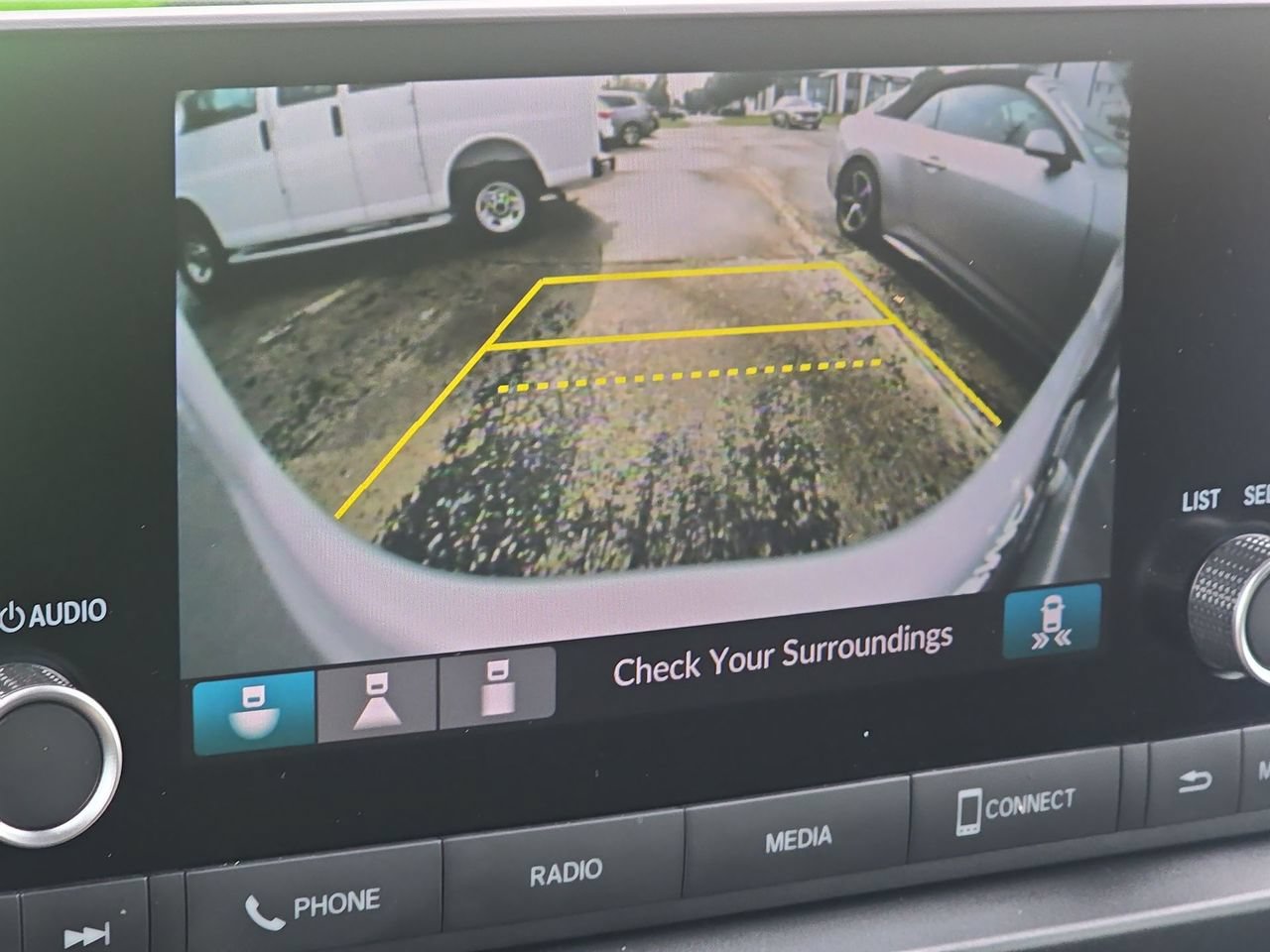 Used 2025 Honda Pilot Sport image 16