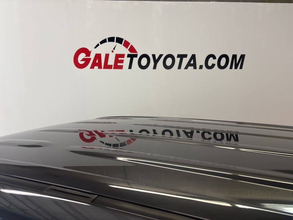 Used 2021 Toyota Highlander LE image 5