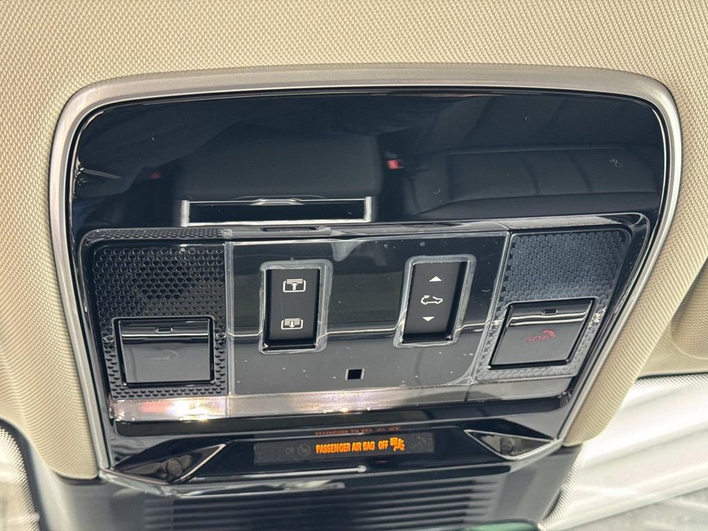 New 2026 Land Rover Range Rover SE image 19