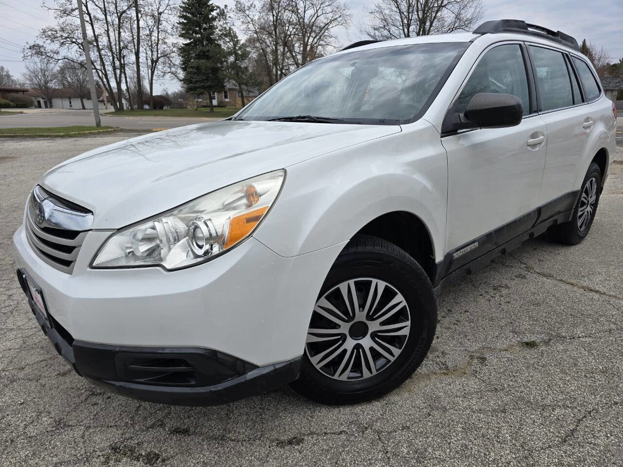 Used 2011 Subaru Outback 2.5i AWD/4WD image 1