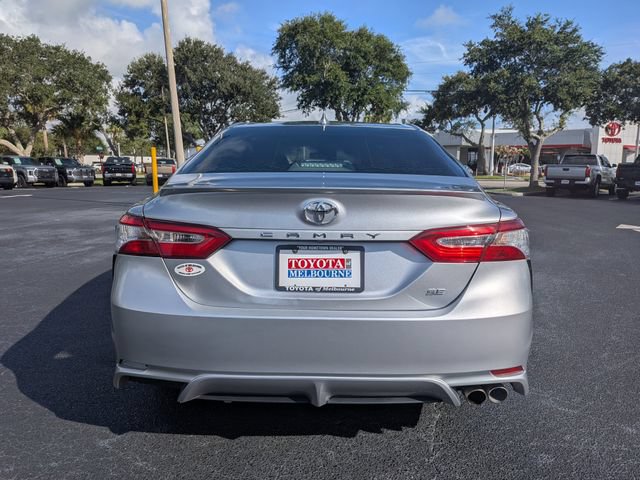 Used 2020 Toyota Camry SE FWD image 5