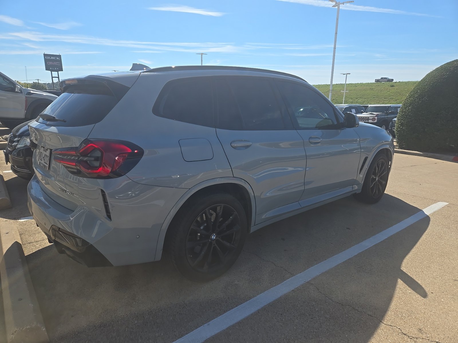 Used 2024 BMW X3 xDrive30i w/ Premium Package AWD/4WD image 5