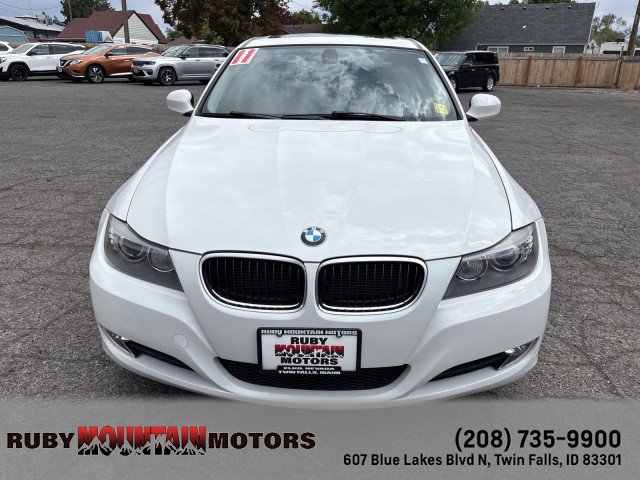 Used 2011 BMW 328i Sedan RWD image 2