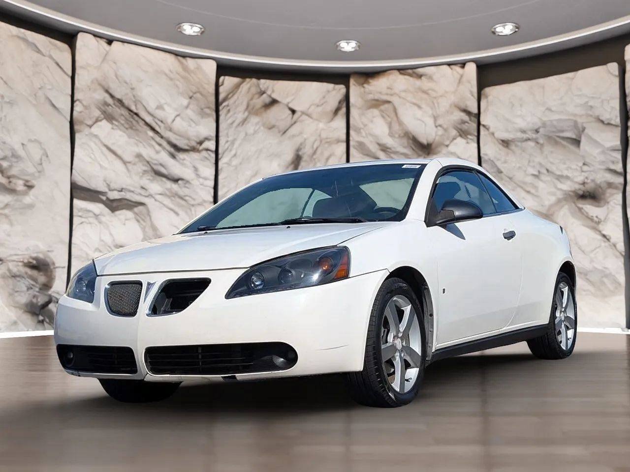 Used 2007 Pontiac G6 GT w/ Sport Package FWD image 2