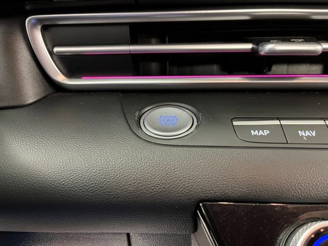 Used 2023 Hyundai Elantra Limited image 25