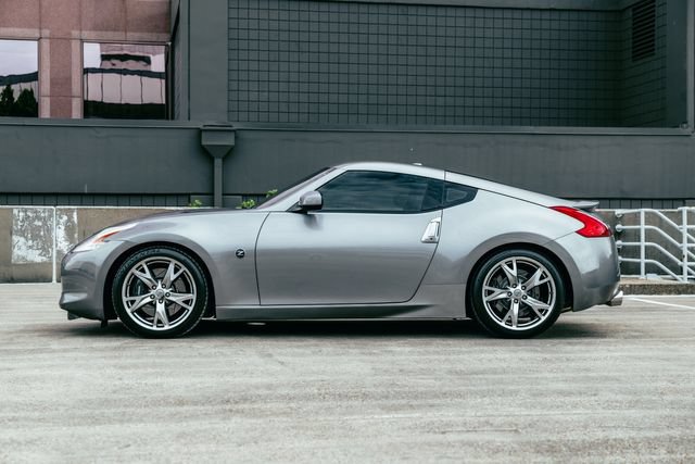 Used 2009 Nissan 370Z Touring RWD image 44