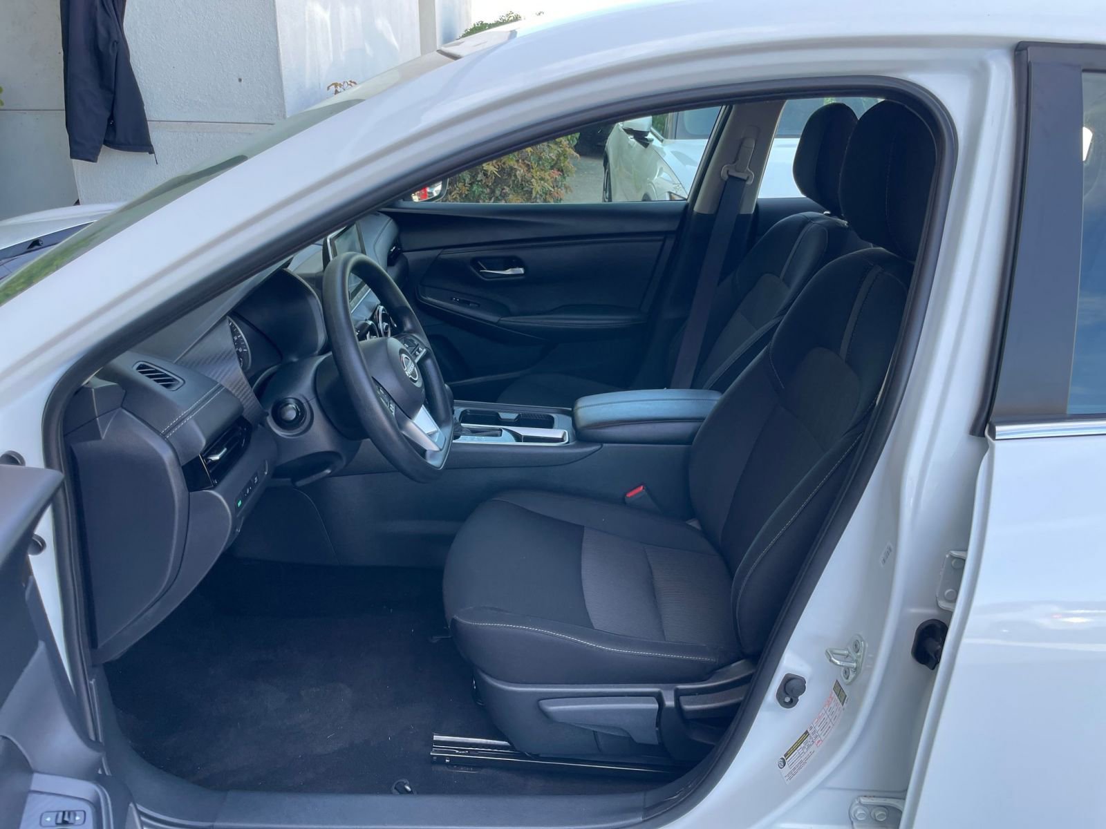 Used 2025 Nissan Sentra SV image 27