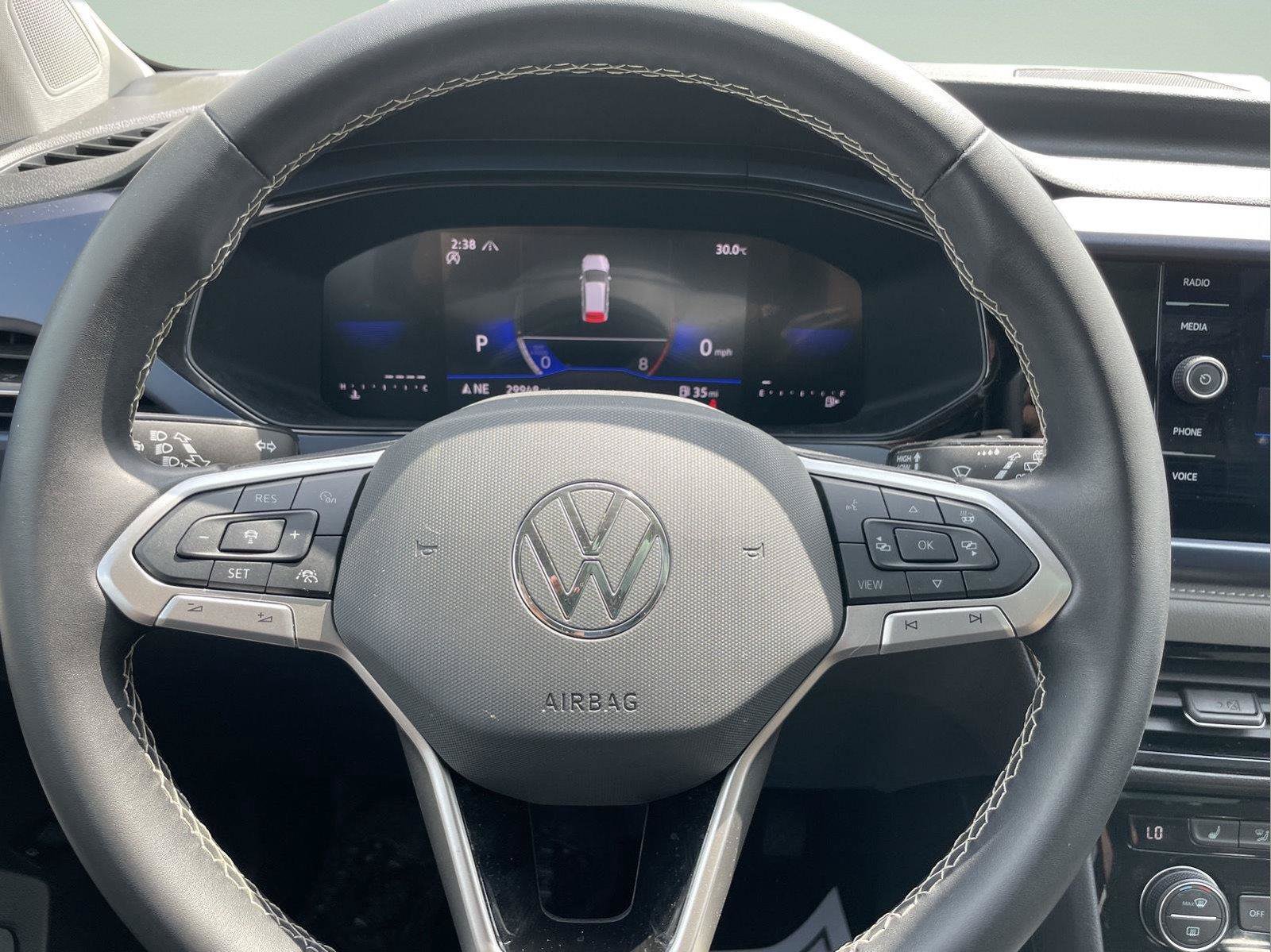 Used 2024 Volkswagen Taos SE AWD/4WD image 25