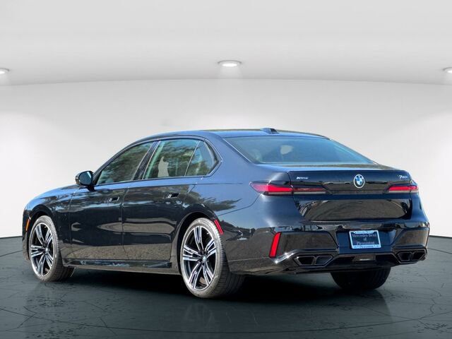 Used 2023 BMW 760i xDrive w/ Executive Package AWD/4WD image 4