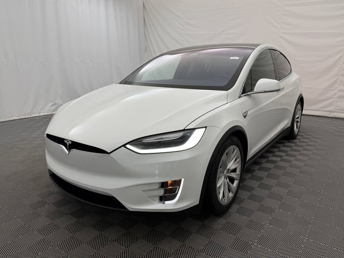 Used 2017 Tesla Model X 75D image 2