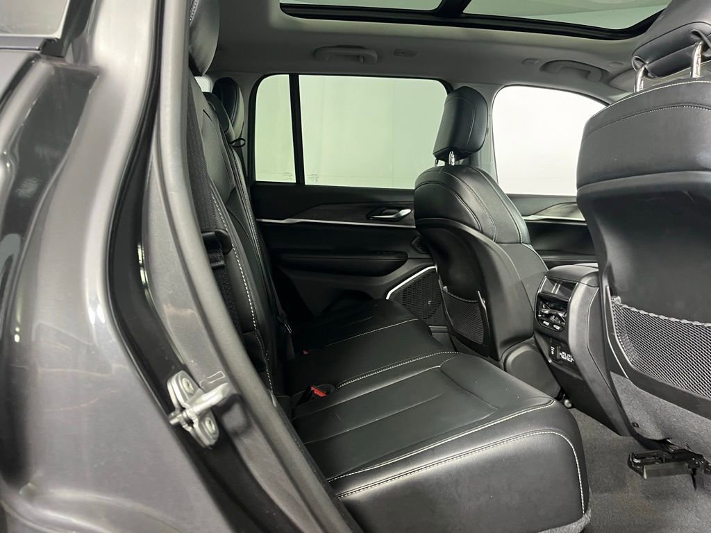 Used 2022 Jeep Grand Cherokee Limited 4xe image 24