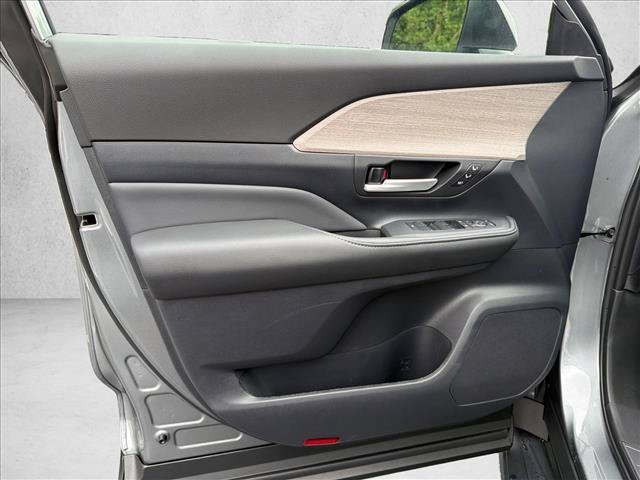 Used 2026 Toyota Grand Highlander FWD image 10