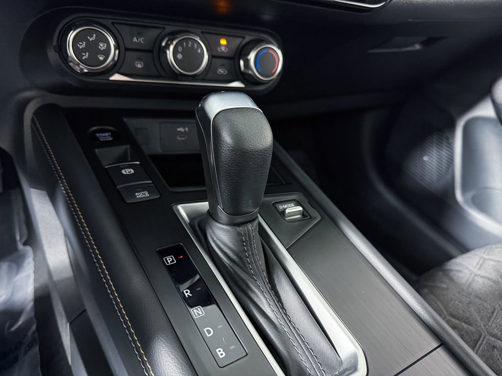 Certified 2025 Nissan Kicks SV image 21