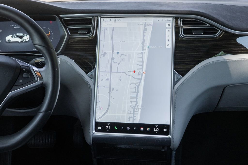 Used 2016 Tesla Model S 85D AWD/4WD image 18
