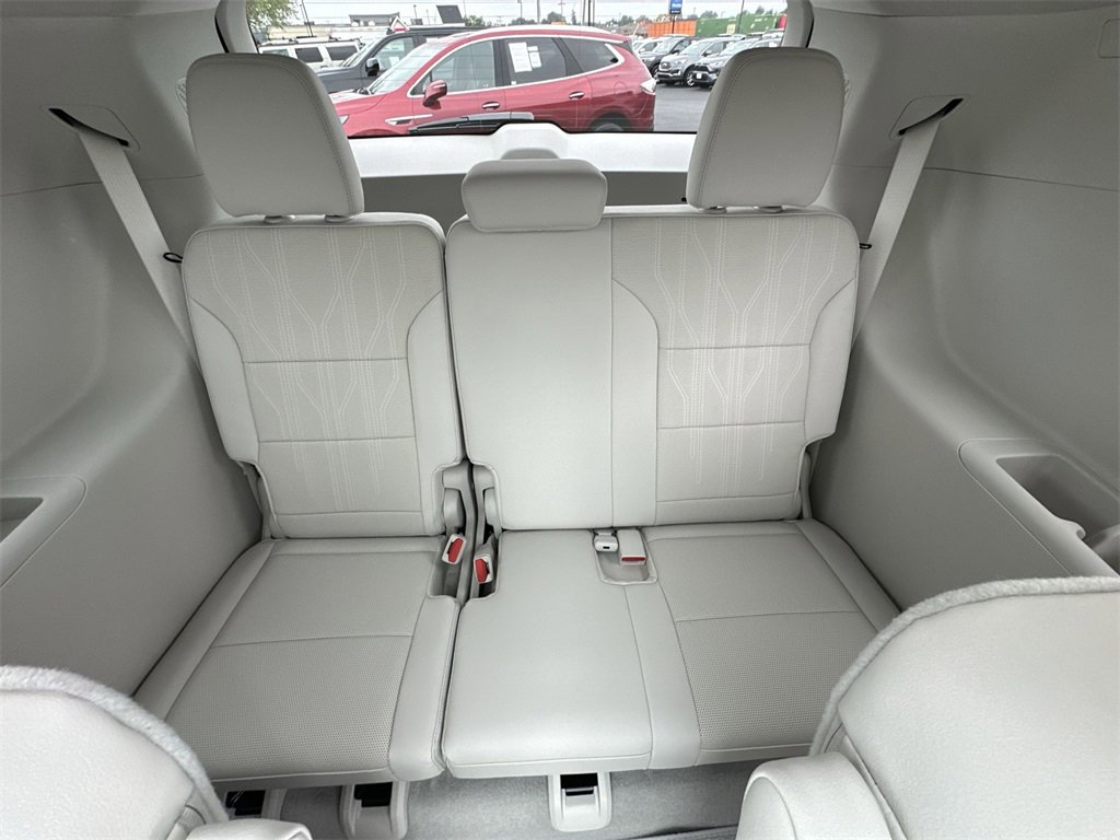 New 2026 Buick Enclave Avenir w/ Super Cruise Package image 24