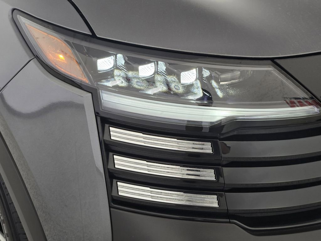 Used 2025 Nissan Kicks S image 10