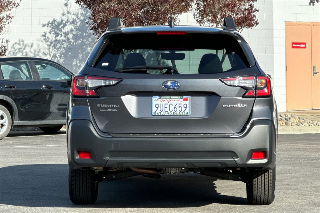Used 2025 Subaru Outback Premium w/ Popular Package #1A image 5