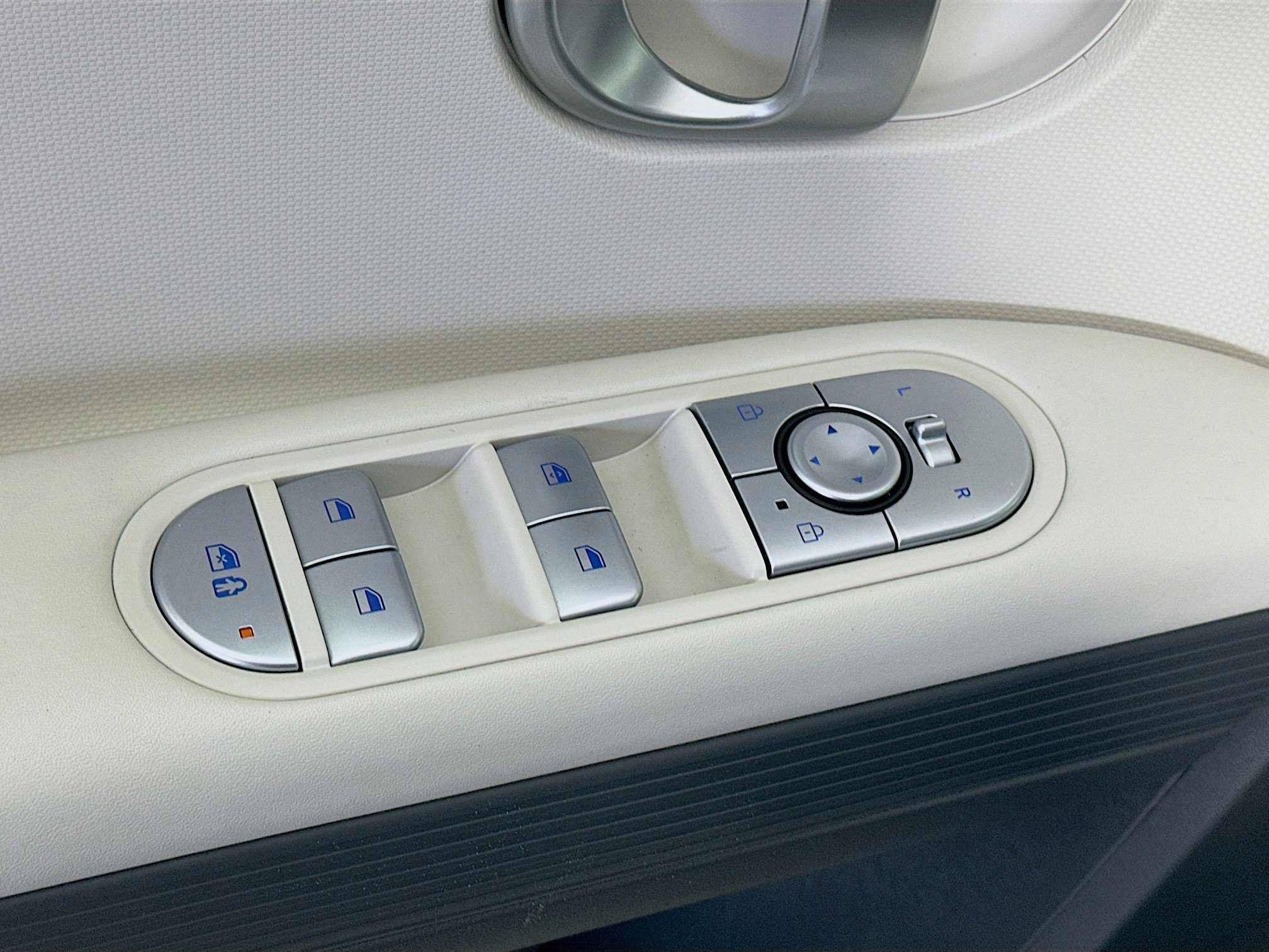 Used 2023 Hyundai Ioniq 5 SE image 15