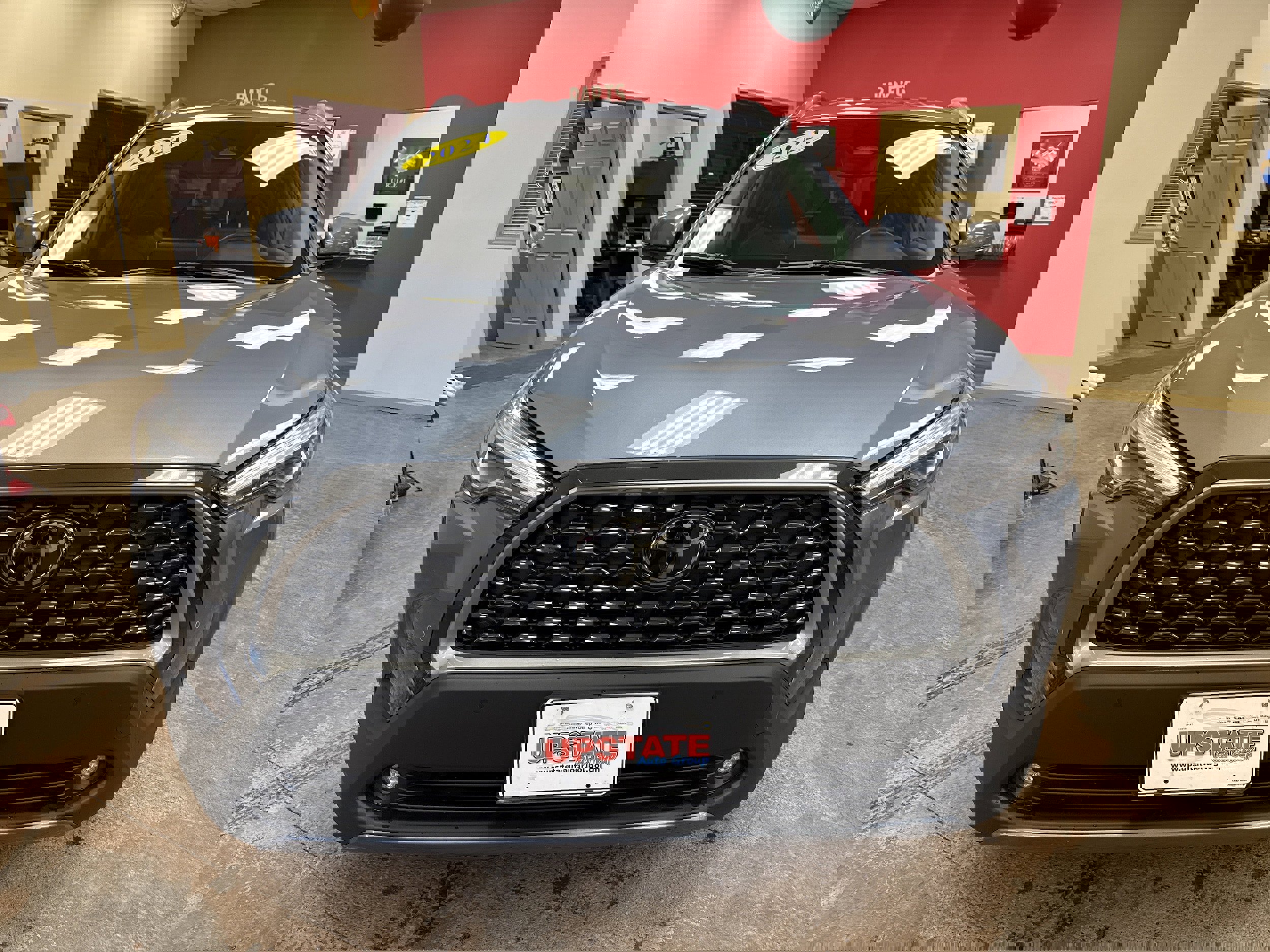 Used 2024 Toyota Corolla Cross XLE w/ Convenience Package image 2